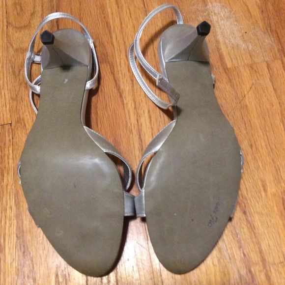 Silver Sandals Sexy NWT Women's Easy Street Heels - Picture 4 of 8